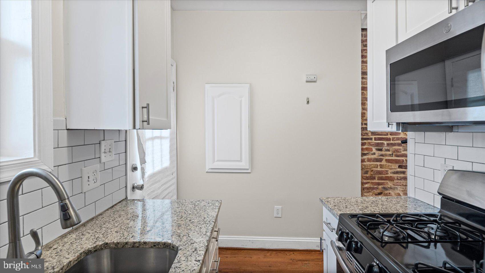 847 Carroll Street Baltimore, MD 21230 - Photo 10 of 33 Charming kitchen with modern finishes.