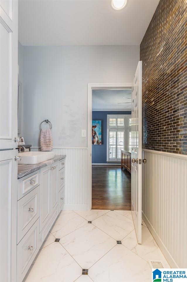 901 Highland Road Birmingham, AL 35209 - Photo 23 of 46