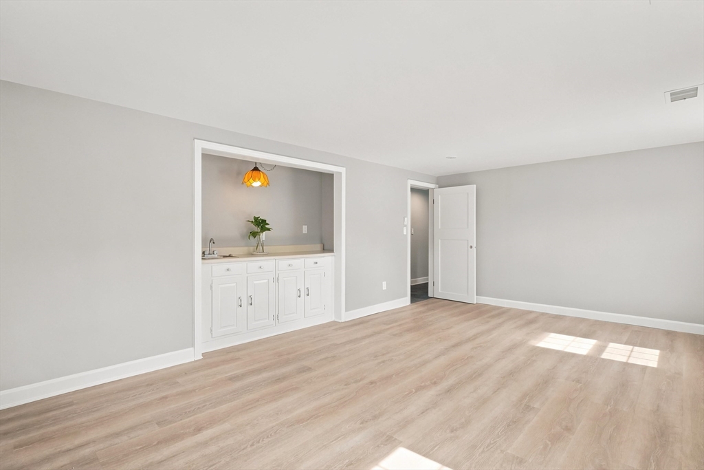11 Lansing Road Lynn, MA 01904 - Photo 21 of 42 Gallery Image 21