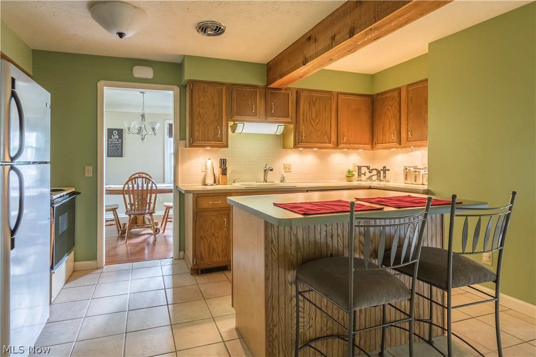 3475 Doris Road Cleveland, OH 44111 - Photo 9 of 26 Gallery Image 9