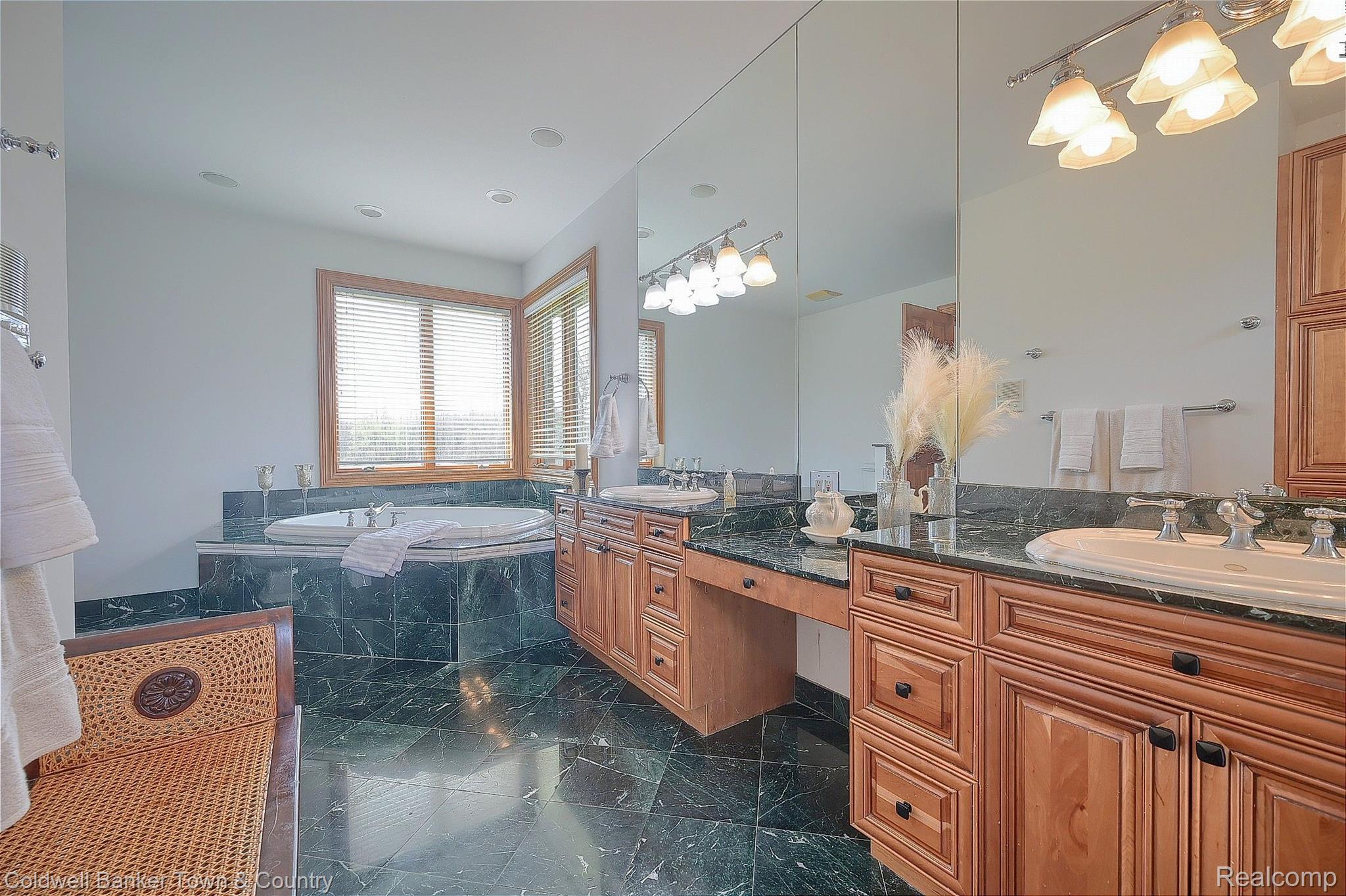 9580 Bergin Road Howell, MI 48843 - Photo 37 of 88 Gallery Image 37