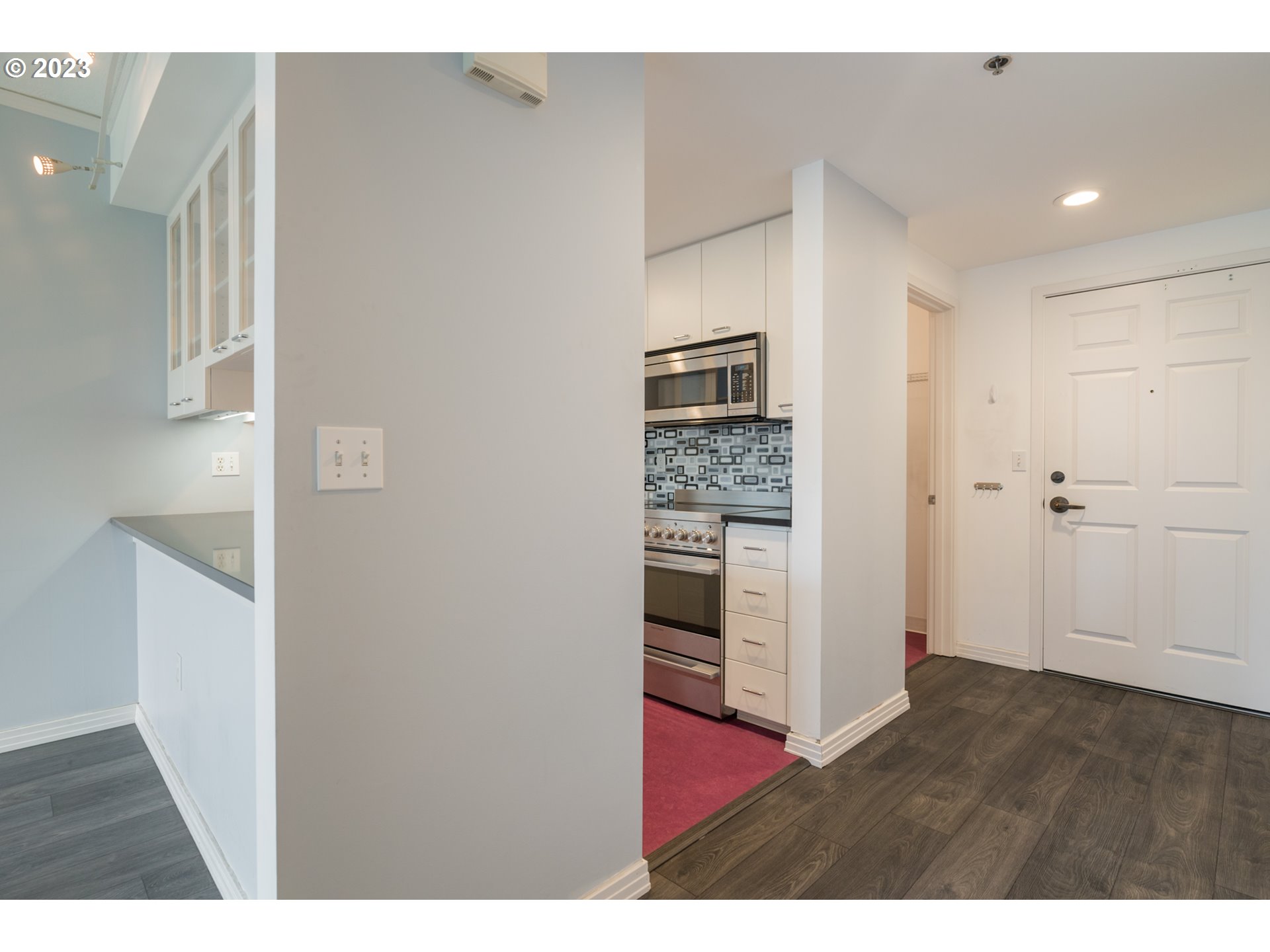 1132 Southwest 19th Avenue, Unit 709 Portland, OR 97205 - Photo 5 of 26