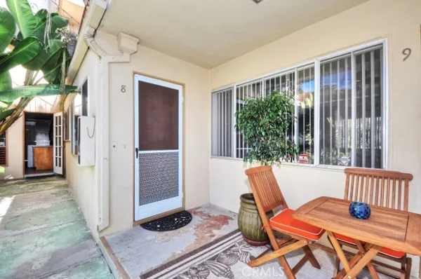 $3,095 | 250 Cliff Drive, Unit 8, Laguna Beach, CA 92651
