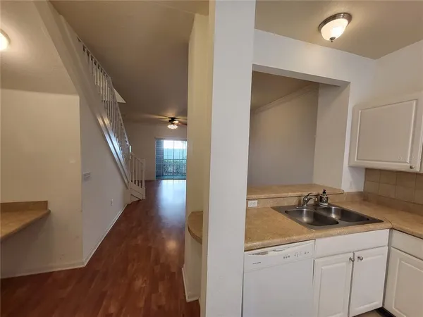 $1,550 | 4961 Northwest 43rd Avenue, Unit 107, Gainesville, FL 32606