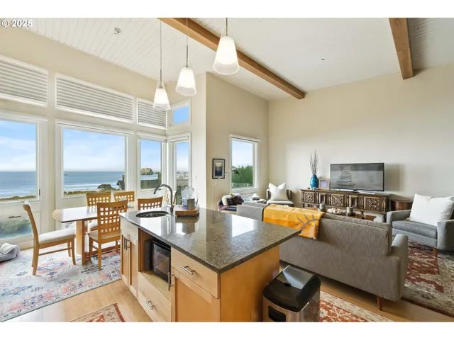 $875,000 | 2778 Colony Circle, Bandon, OR 97411