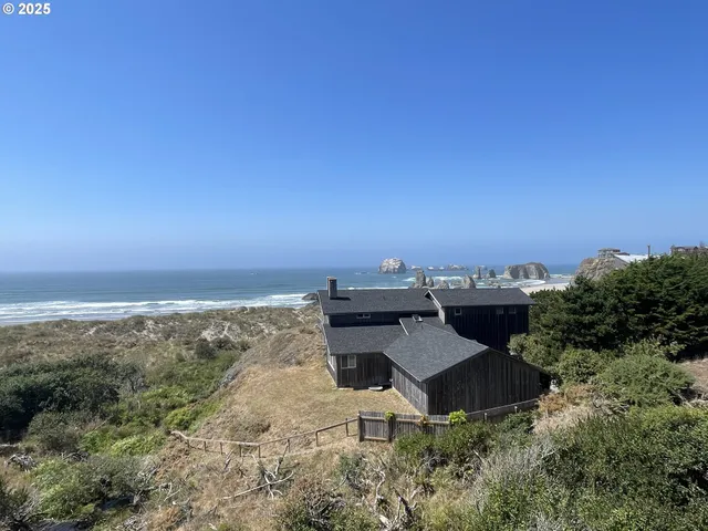 $875,000 | 2778 Colony Circle, Bandon, OR 97411