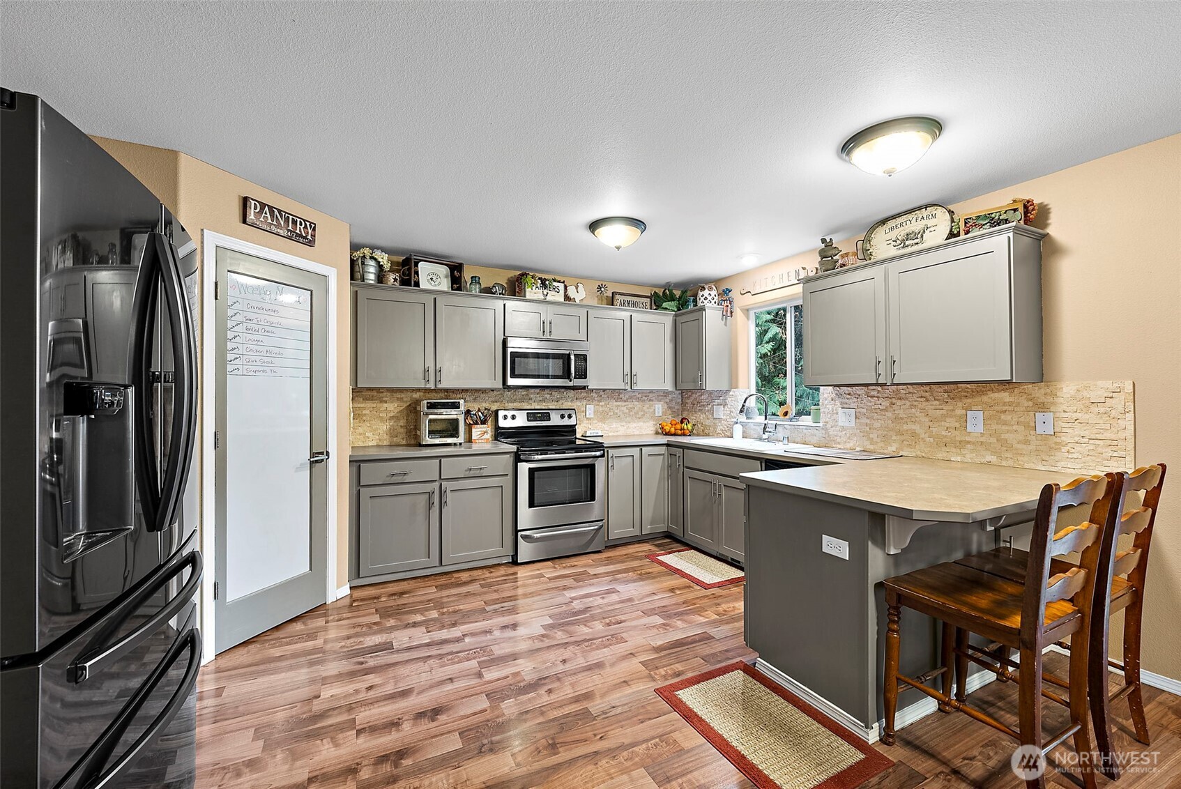 18833 Rampart Drive Southeast Yelm, WA 98597 - Photo 7 of 38