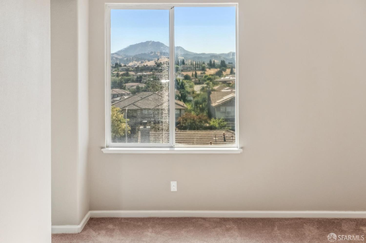 2344 Forty Niner Court Antioch, CA 94531 - Photo 50 of 94 a view of a window in a room