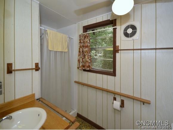 2223 Secluded Valley Road Marshall, NC 28753 - Photo 11 of 24 Gallery Image 11
