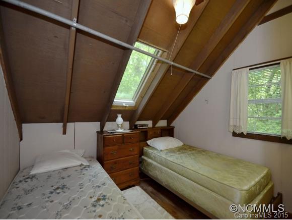 2223 Secluded Valley Road Marshall, NC 28753 - Photo 13 of 24 Gallery Image 13