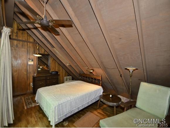 2223 Secluded Valley Road Marshall, NC 28753 - Photo 14 of 24 Gallery Image 14