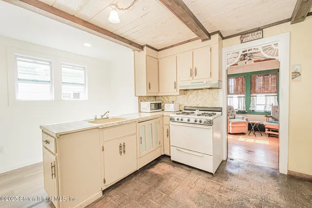 $750,000 | 67 Canton Court | Gerritsen Beach