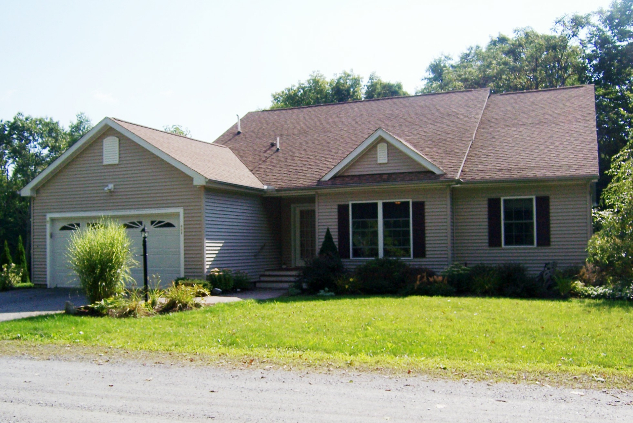 482 Pecks Road Pittsfield, MA 01201 - Photo 1 of 30 LyndaCourtRanch2