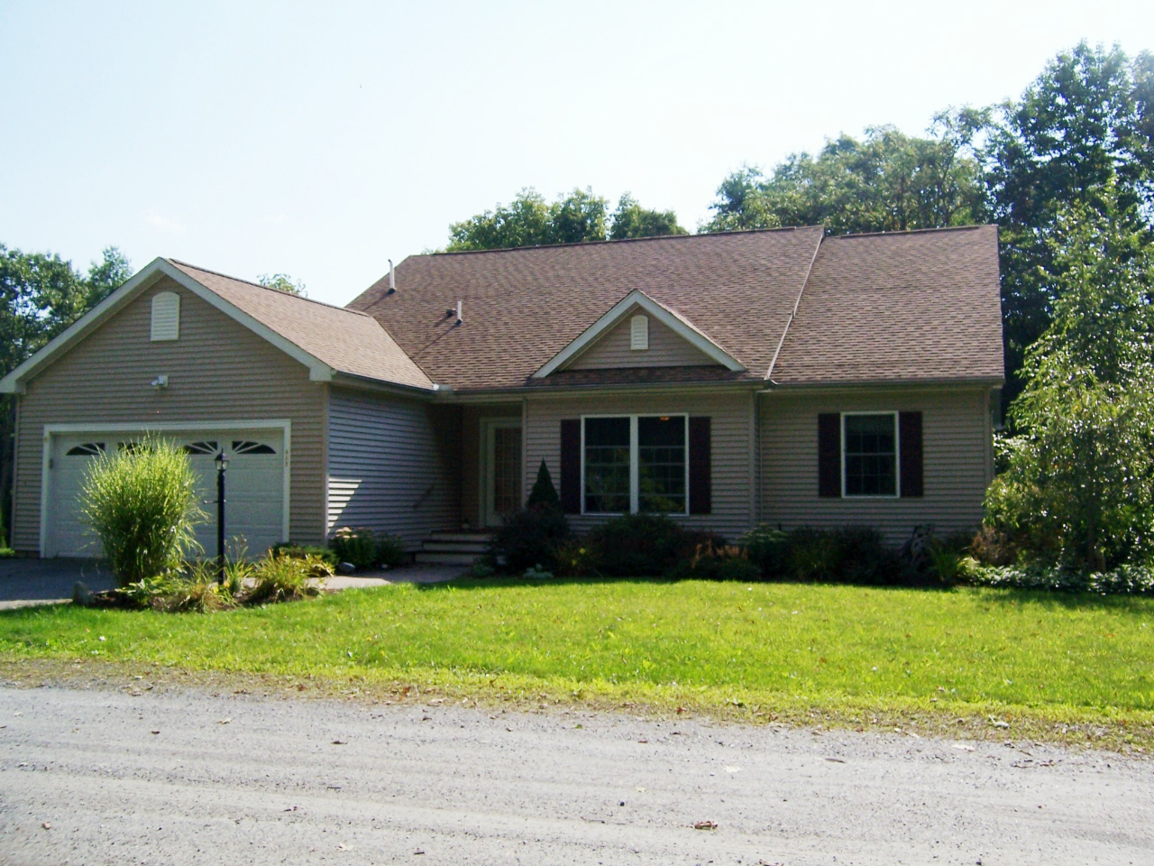482 Pecks Road Pittsfield, MA 01201 - Photo 2 of 30 LyndaCourtRanch3
