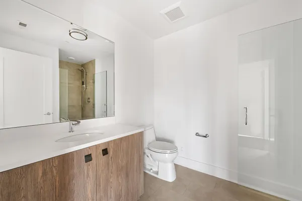 $8,100 | 100 Eton Row, Unit 502, Weehawken, NJ 07086