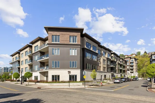$8,100 | 100 Eton Row, Unit 502, Weehawken, NJ 07086