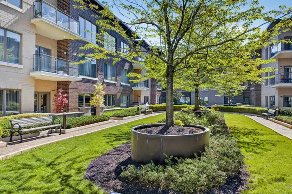 $8,100 | 100 Eton Row, Unit 502, Weehawken, NJ 07086