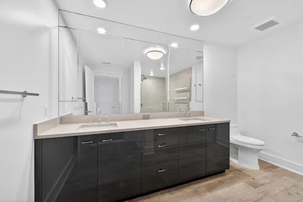 $8,100 | 100 Eton Row, Unit 502, Weehawken, NJ 07086