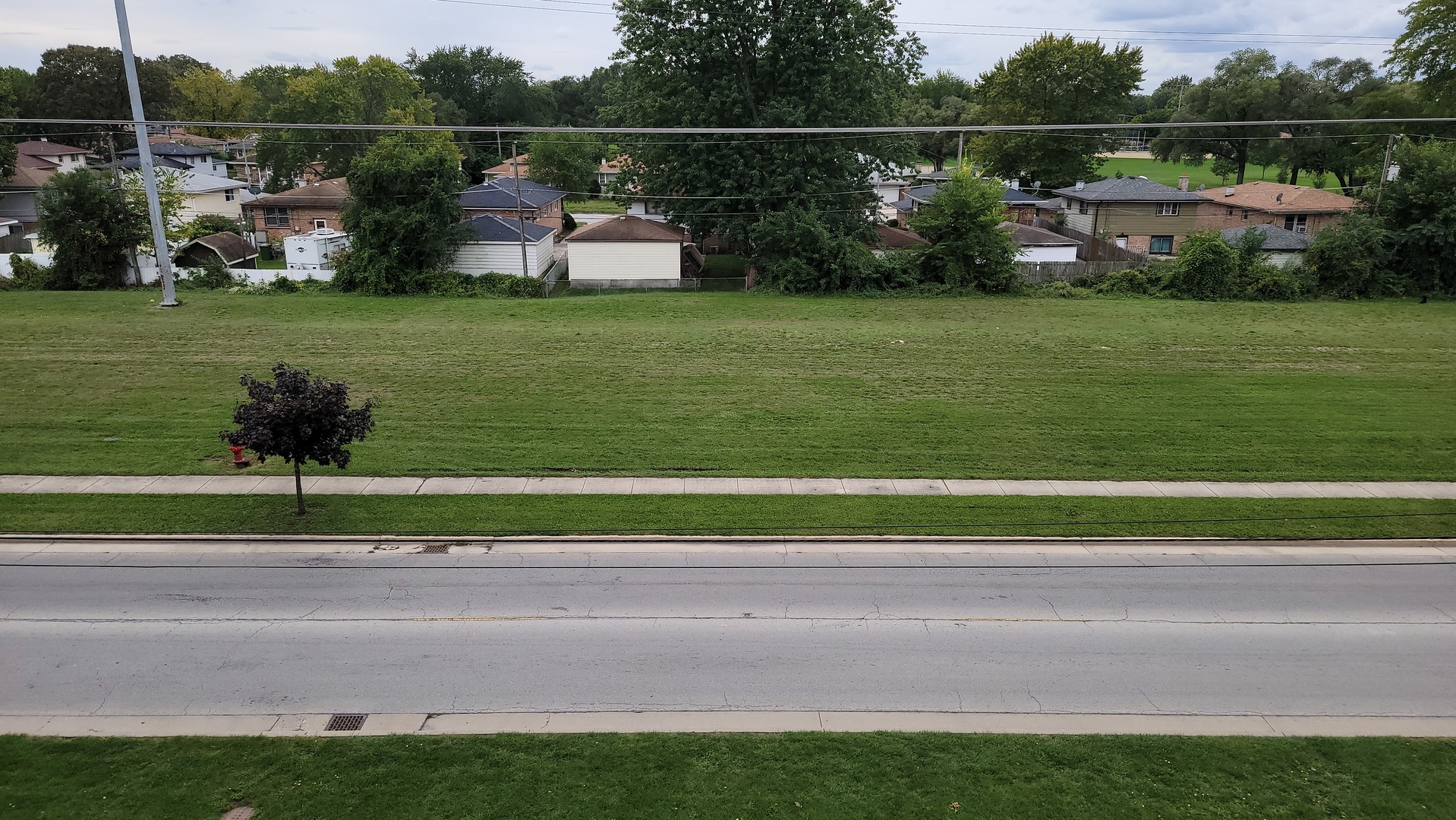 14621 Greenwood Road, Unit 408 Dolton, IL 60419 - Photo 20 of 25 a view of a garden
