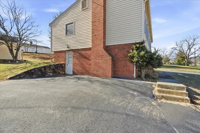 $319,950 | 716 Page Street, Salem, VA 24153