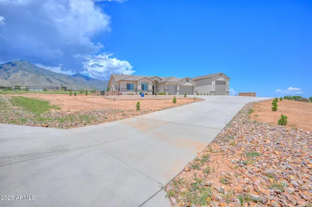 a view of outdoor space and city view