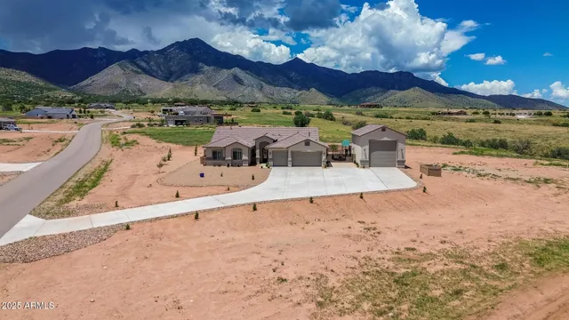 $750,000 | 6321 East Red Oak Circle, Hereford, AZ 85615