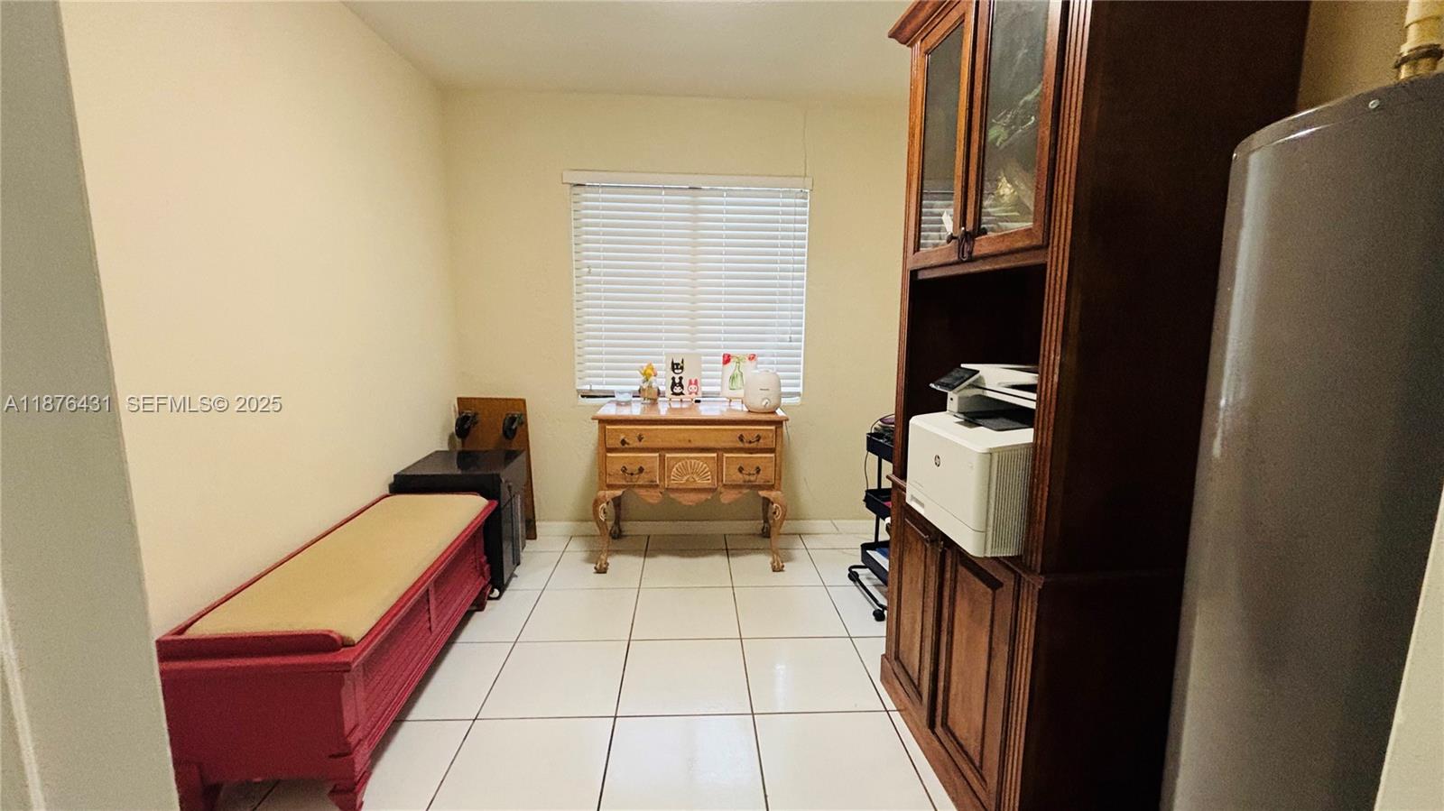 16605 Southwest 90th Street Miami, FL 33196 - Photo 11 of 35