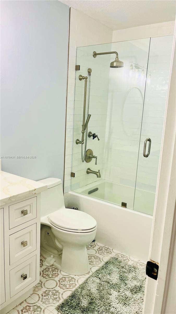 16605 Southwest 90th Street Miami, FL 33196 - Photo 14 of 35