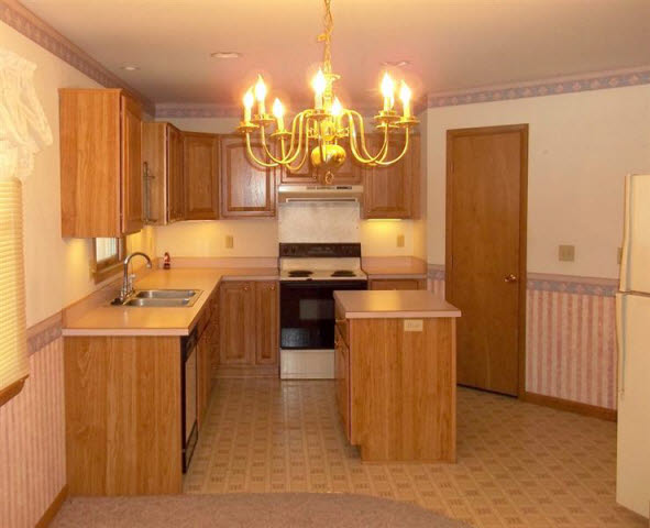 1630 Short Road Saginaw, MI 48609 - Photo 3 of 8 20036511-2.JPG
