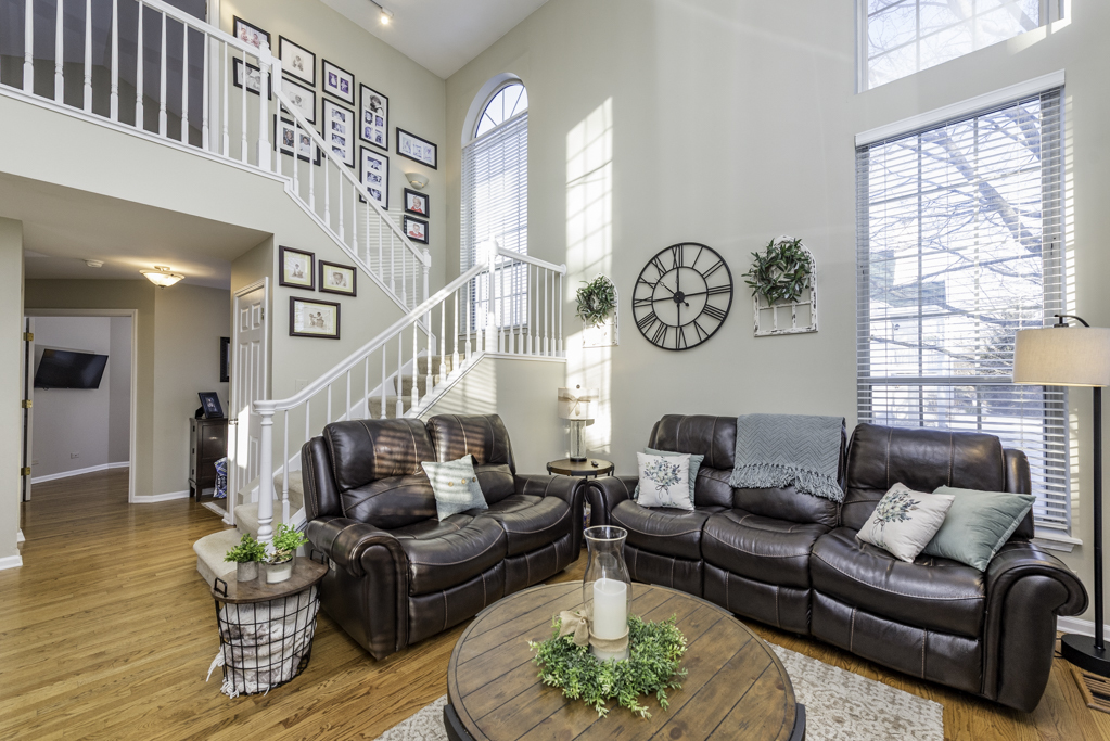 110 Lauralton Street Lake Bluff, IL 60044 - Photo 3 of 40