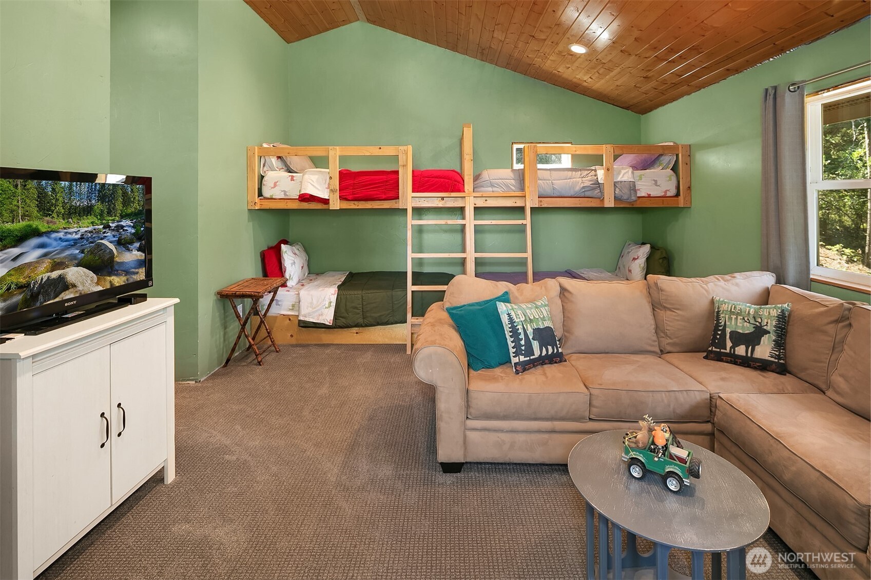 61 Tom And Nita Road Cle Elum, WA 98922 - Photo 12 of 27 a living room with furniture and a window
