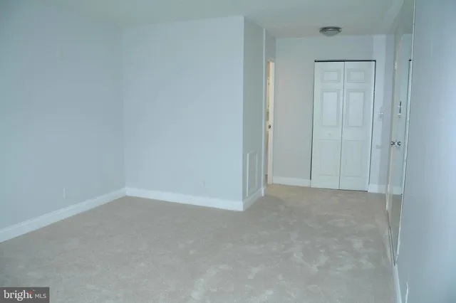 $214,999 | 5340 Holmes Run Parkway, Unit 101, Alexandria, VA 22304