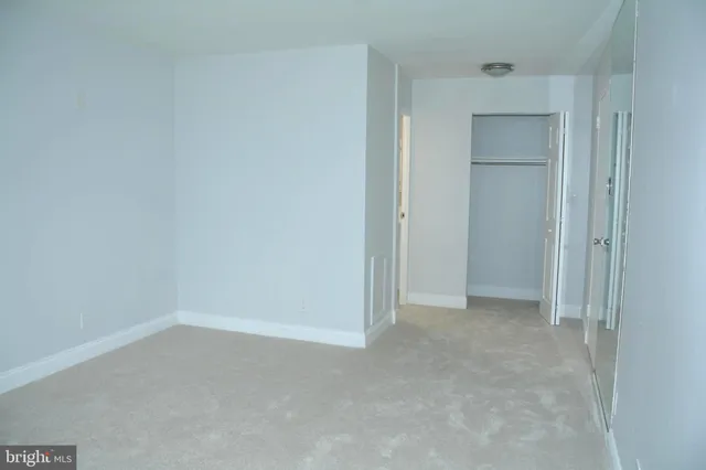 $214,999 | 5340 Holmes Run Parkway, Unit 101, Alexandria, VA 22304