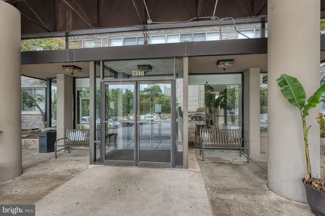 $214,999 | 5340 Holmes Run Parkway, Unit 101, Alexandria, VA 22304