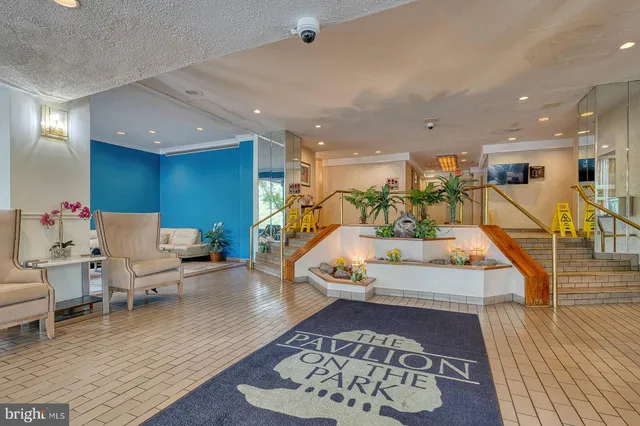 $214,999 | 5340 Holmes Run Parkway, Unit 101, Alexandria, VA 22304