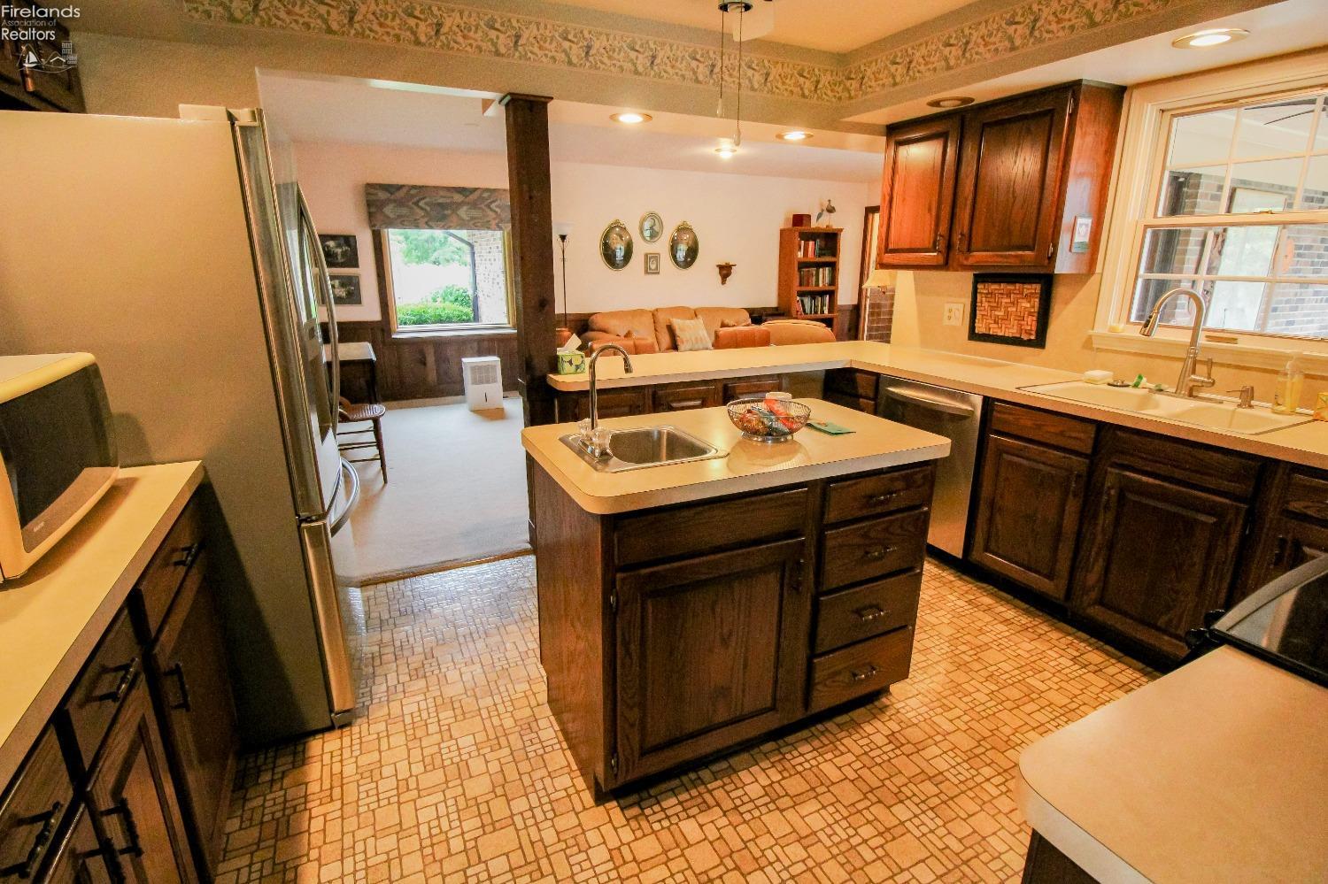 606 Taylor Road Sandusky, OH 44870 - Photo 13 of 40 Gallery Image 13