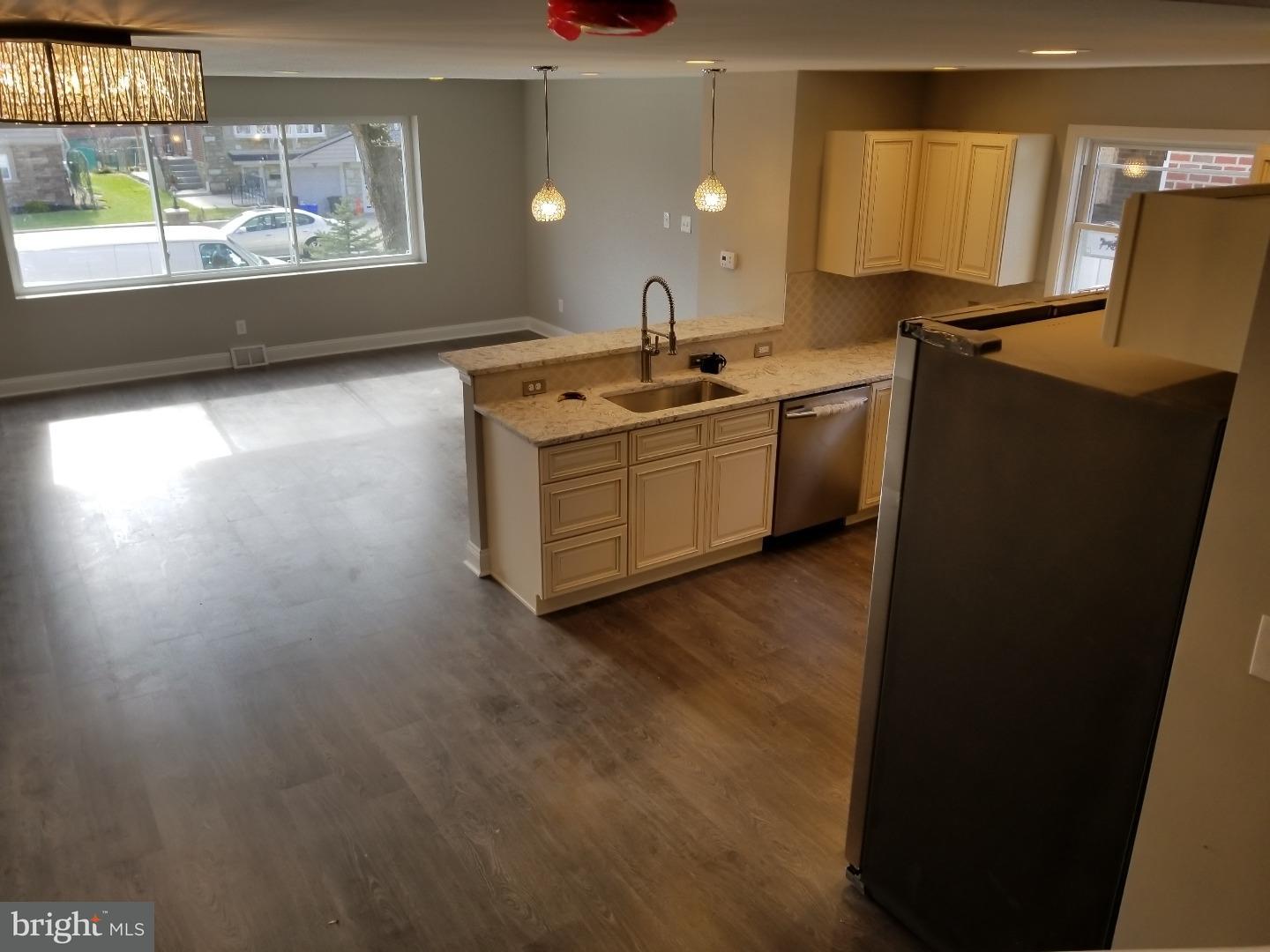 2729 Axe Factory Road Philadelphia, PA 19152 - Photo 4 of 10 Gallery Image 4