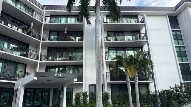 $2,600 | 1101 River Reach Drive, Unit 511, Fort Lauderdale, FL 33315