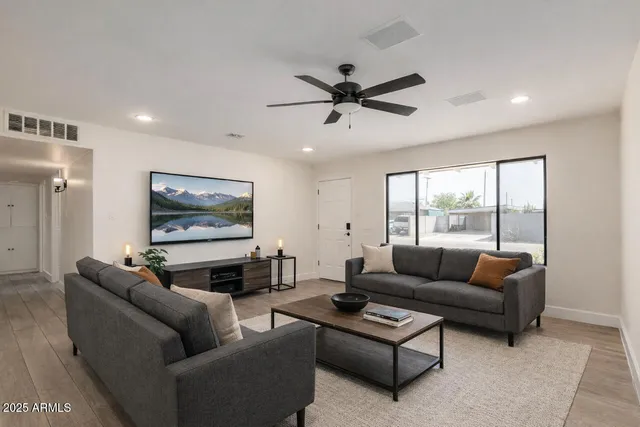 $6,000 | 8102 East Whitton Avenue, Scottsdale, AZ 85251