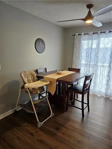 $300,000 | 708 Parma Way, Gardner, KS 66030