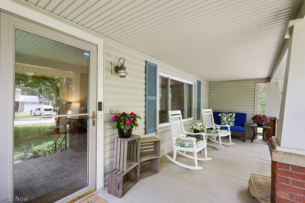 3909 Vira Road Stow, OH 44224 - Photo 7 of 49 Front Porch