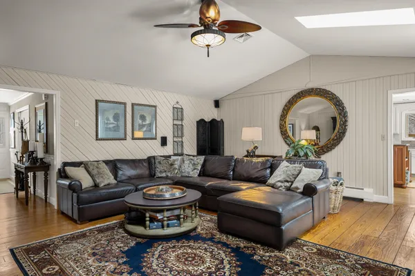 $1,250,000 | 6 Isaac Lucas Circle, Dover, NH 03820
