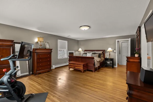 $1,250,000 | 6 Isaac Lucas Circle, Dover, NH 03820
