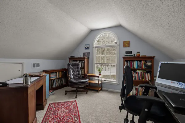 $1,250,000 | 6 Isaac Lucas Circle, Dover, NH 03820