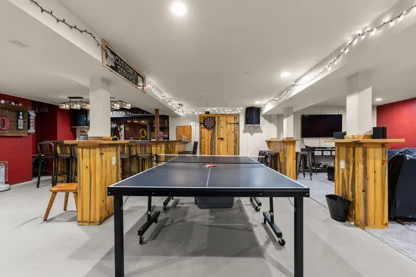 $1,250,000 | 6 Isaac Lucas Circle, Dover, NH 03820