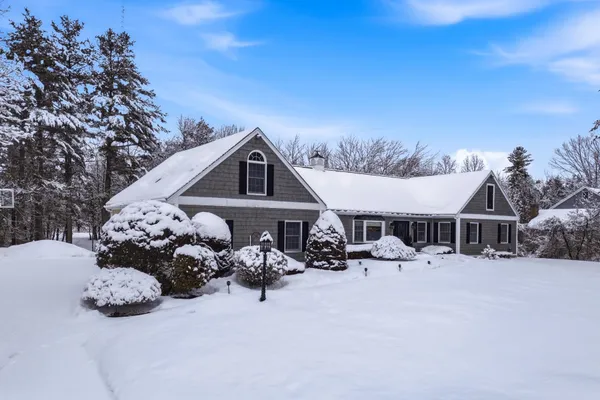 $1,250,000 | 6 Isaac Lucas Circle, Dover, NH 03820