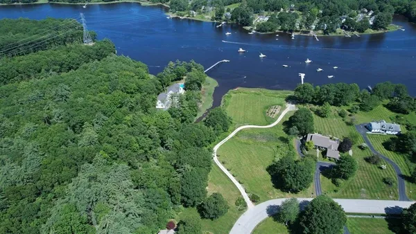 $1,250,000 | 6 Isaac Lucas Circle, Dover, NH 03820