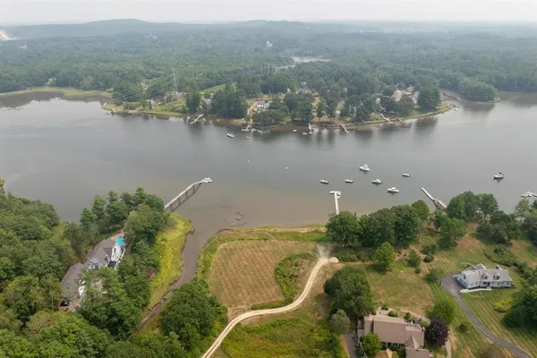 $1,250,000 | 6 Isaac Lucas Circle, Dover, NH 03820