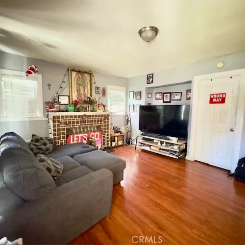 $1,350,000 | 615 North Mentor Avenue, Pasadena, CA 91106