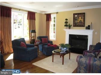 695 Kennedy Road Wayne, PA 19087 - Photo 2 of 12 Living Room